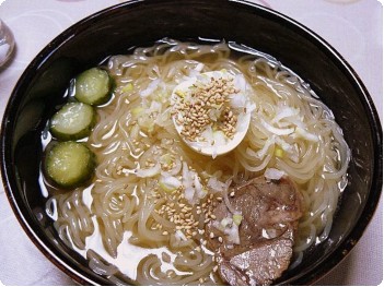 ぴょんぴょん舎の冷麺